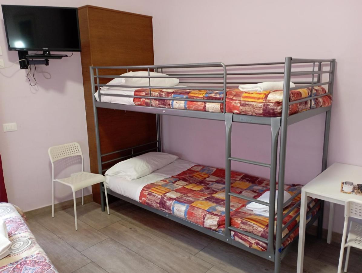New Paradise Рим Екстериор снимка